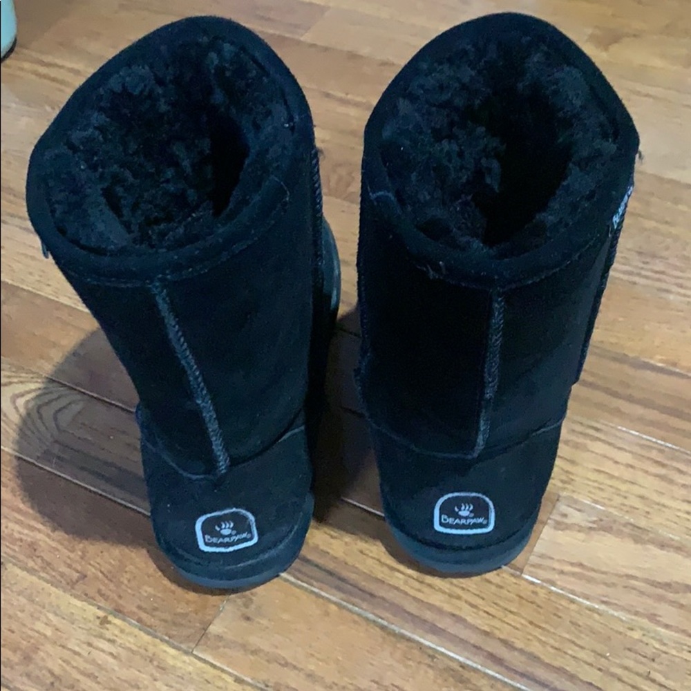 BLACK BEARPAW BOOTS